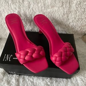 9.5 Fuschia Pink INC Parker sandal